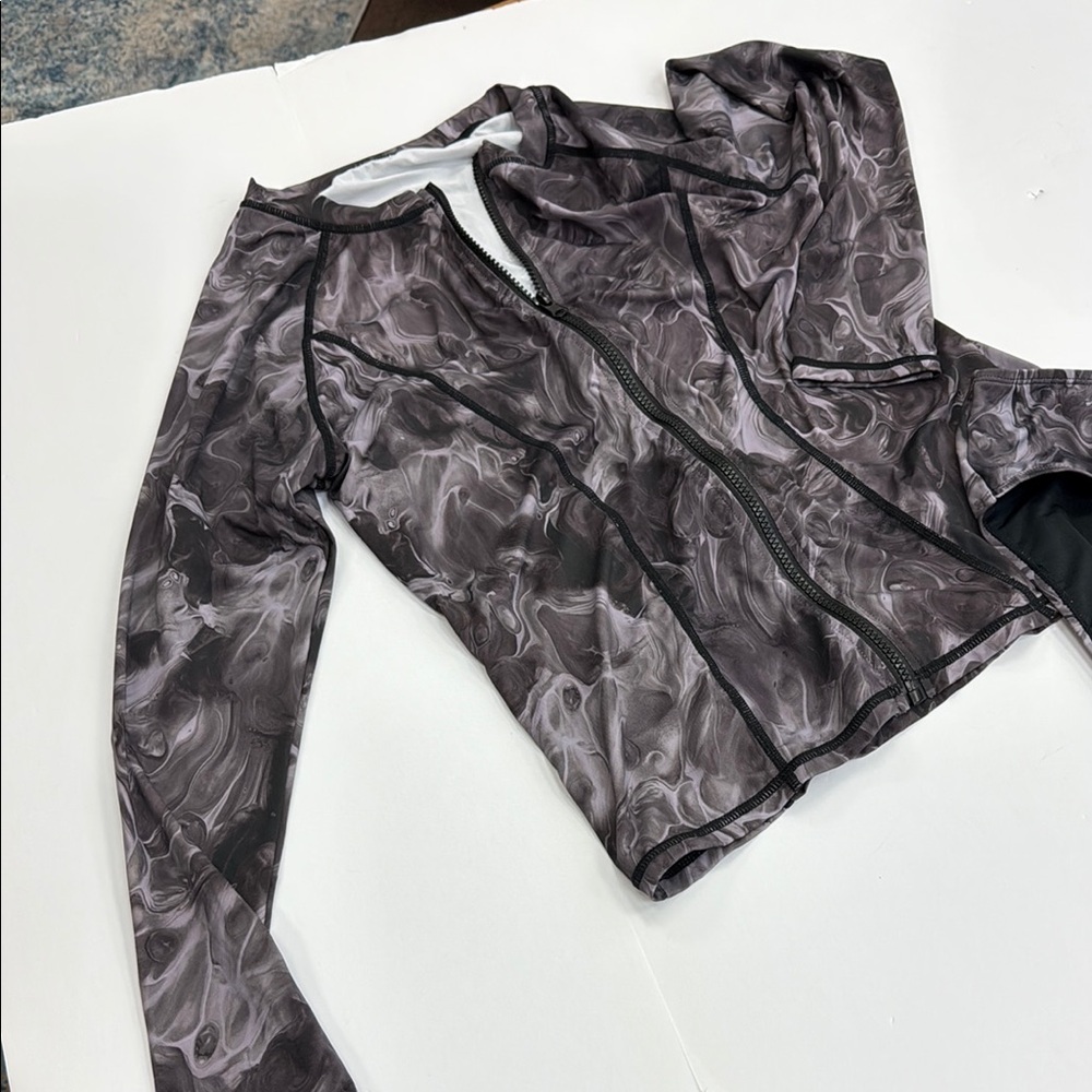 Spyder Marble Pattern Bikini Set - image 6